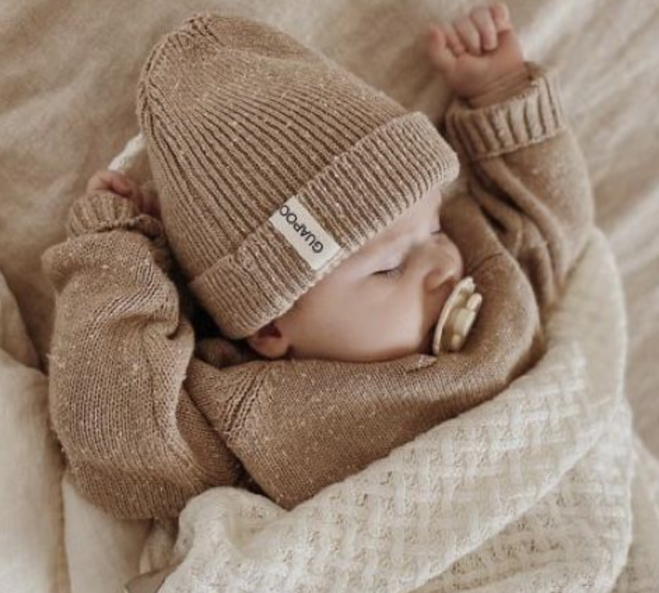 Illustratie bij: Je kunt je baby op deze manier in éen weekend in zijn of haar eigen bedje laten doorslapen