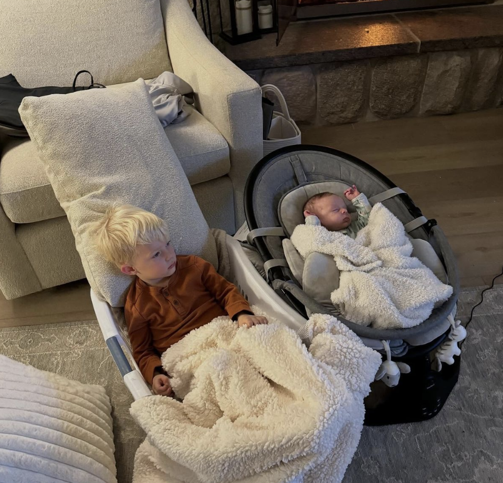 Illustratie bij: ‘Kan ik de oppas vragen of ze even een stofzuiger door ons huis haalt als de kinderen slapen?’