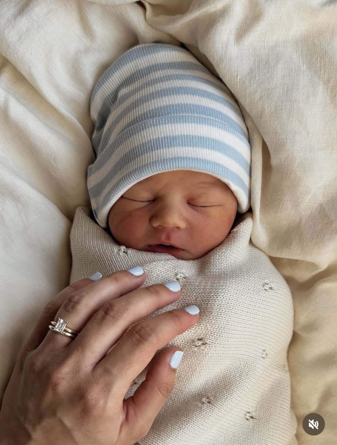 Illustratie bij: Je baby eindelijk laten doorslapen: maar wat is de 8 10 12 slaapmethode precies?